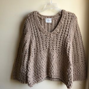 Wide stitch sweater